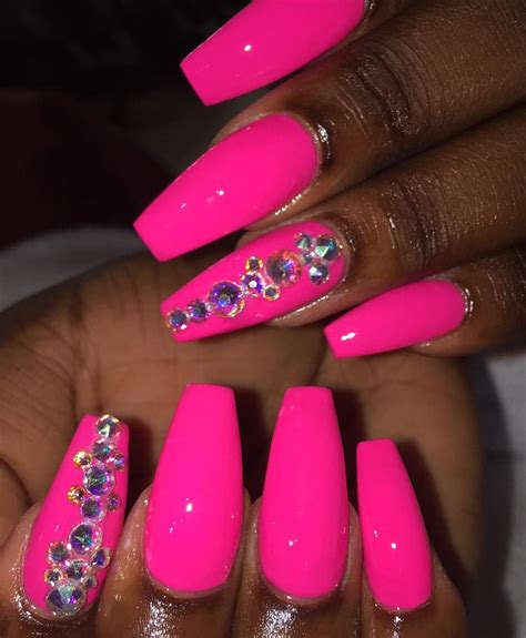 Pink diamond MargaritasNailz Pink nails, Chic nails, Short pink nails