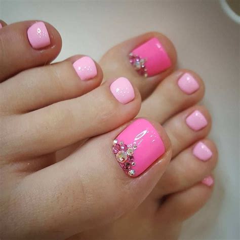 Pink Sparkle Nails Pink sparkle nails, Toe nail designs, Pink toe nails