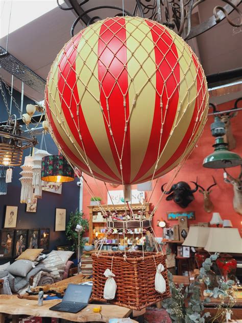 Vintage wrought iron antique color hot air balloon wall hanging wall