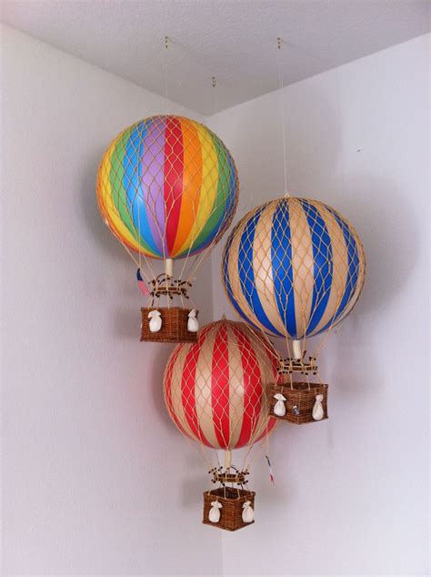 hot air balloon pictures for nursery