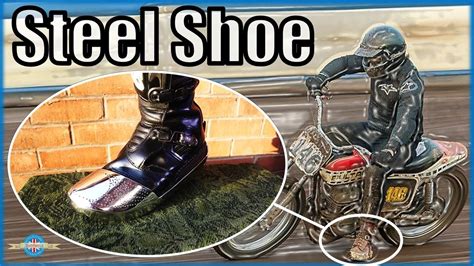 Hot Shoe Flat Track