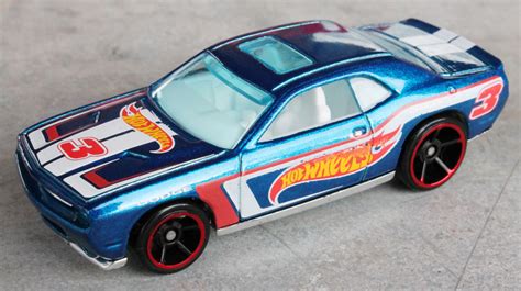 hot wheels 08 dodge challenger