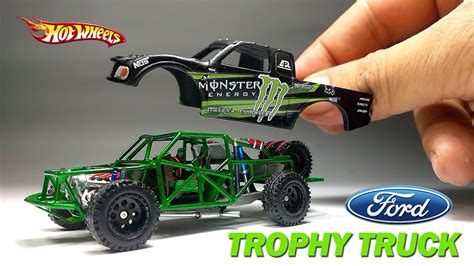 hot wheels trophy truck jump