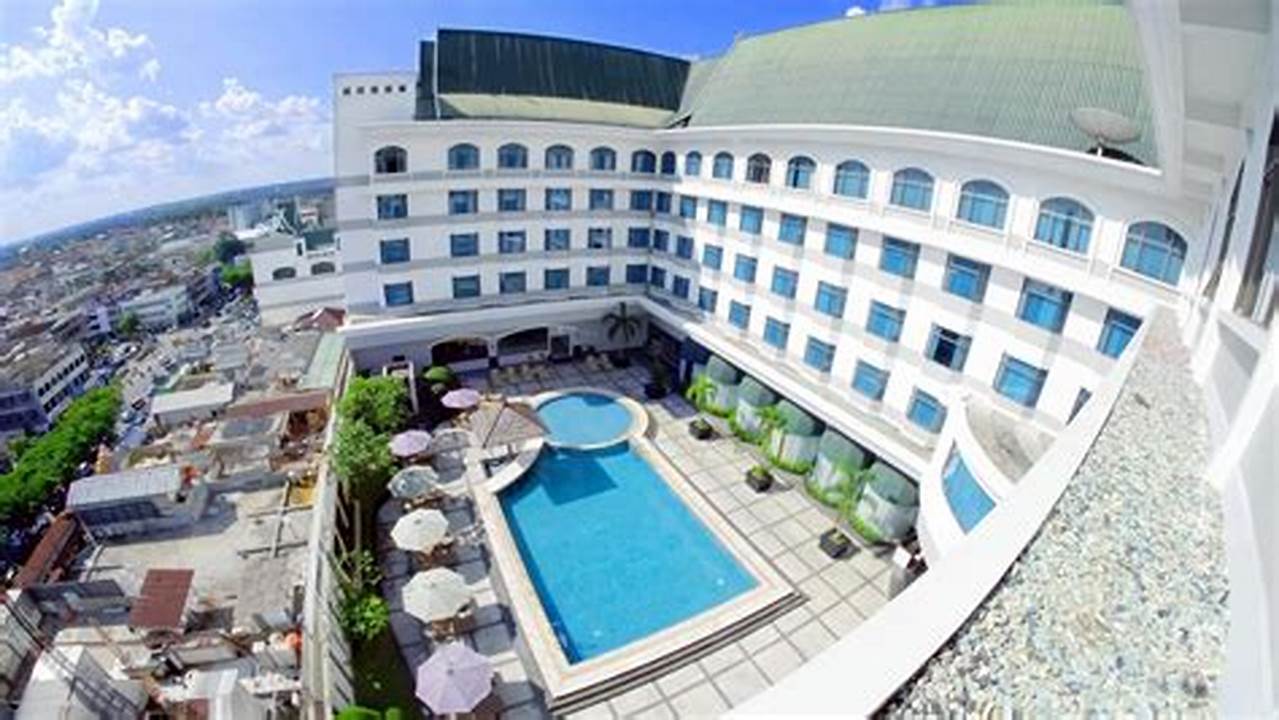 Nikmati Staycation Menyenangkan di Pekanbaru dengan Hotel Berfasilitas Kolam Renang