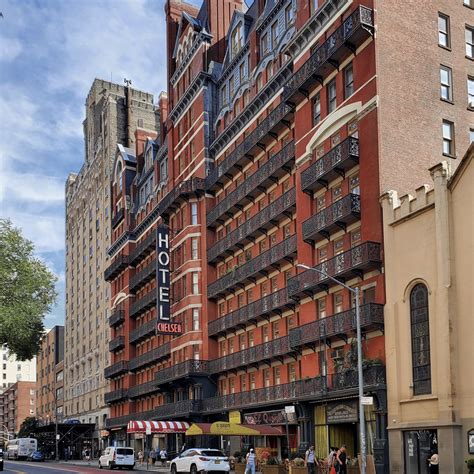 hotel chelsea new york address and history