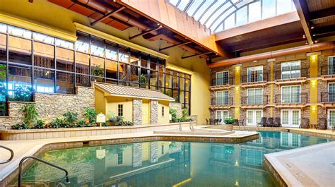 hotel in lancaster pennsylvania with pool