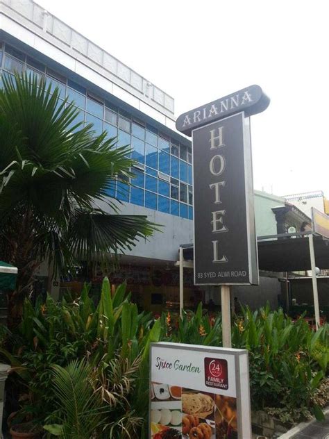 hotel near mustafa centre singapore with pool