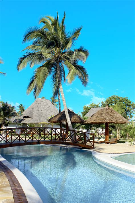 hotel uroa bay beach resort zanzibar itaka