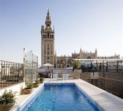 hoteles en sevilla con booking