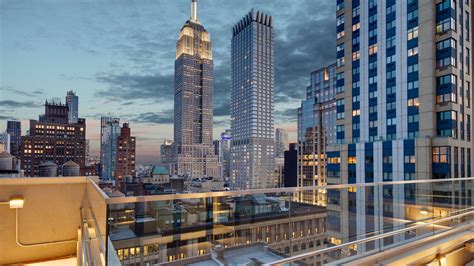 hotels close to empire state building
