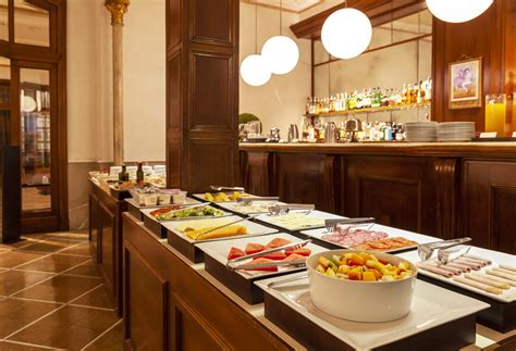 hotels in barcelona with breakfast included