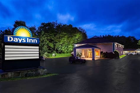 hotels in donegal pa with free breakfast