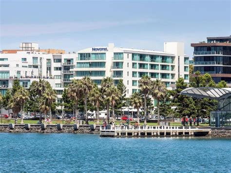 hotels in geelong vic