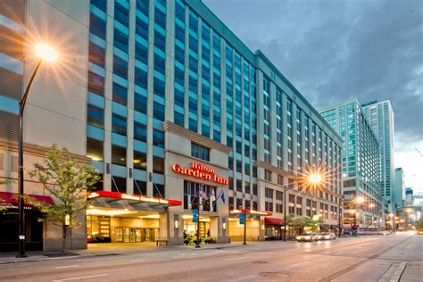 hotels in magnificent mile area
