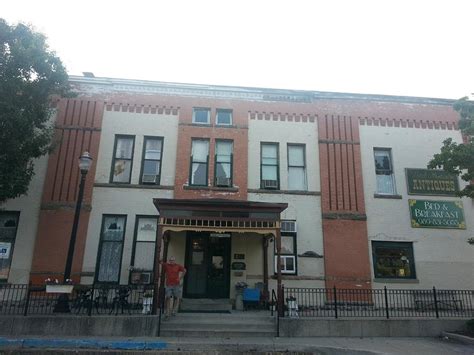 Hotels In Stanton Mi