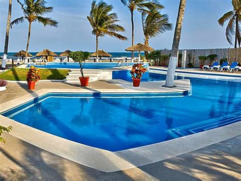 hotels in veracruz near the beach