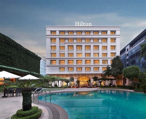 hotels mumbai booking near airport