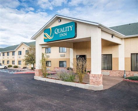 hotels near colorado springs airport with spa
