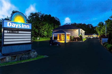hotels near donegal pa