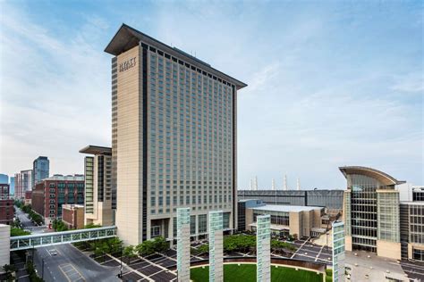 hotels near hyatt regency mccormick place