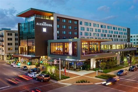 hotels near indianapolis pacers stadium