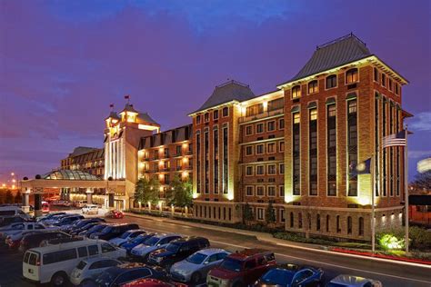 hotels near louisville exposition center