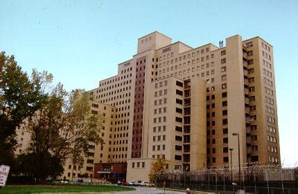 hotels near manhattan psychiatric center