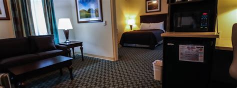 hotels near march air force base