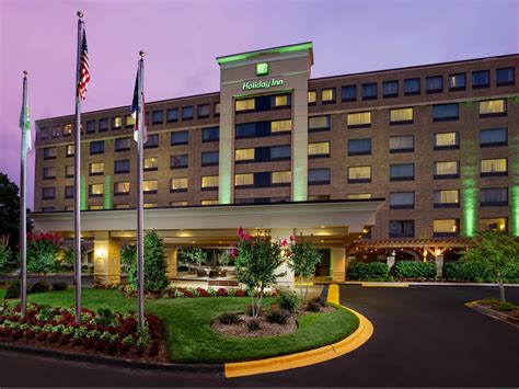 hotels near queens college charlotte nc