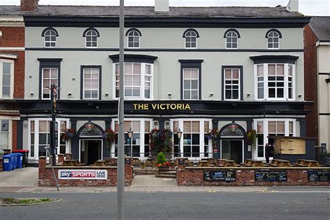 hotels near victoria park southport