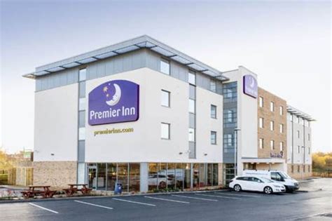 hotels near wrexham football club