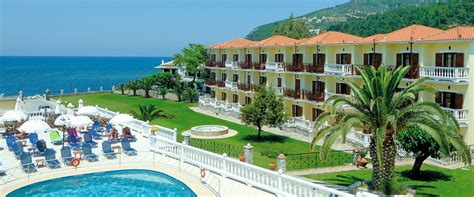 hotels skopelos town greece