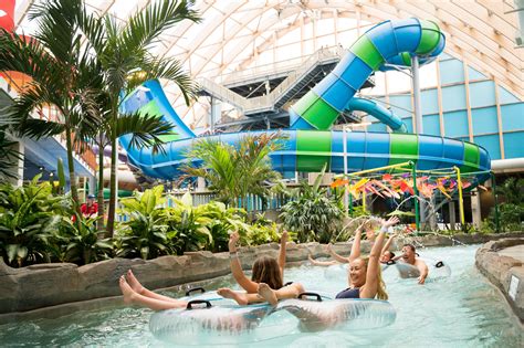 hotels with indoor water parks near me map
