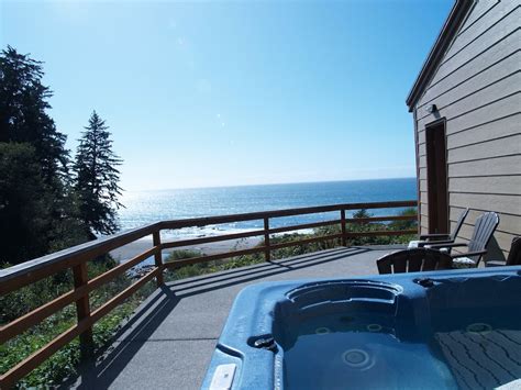 hotels with jacuzzi in room brookings oregon