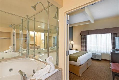 hotels with jacuzzi suites baltimore maryland