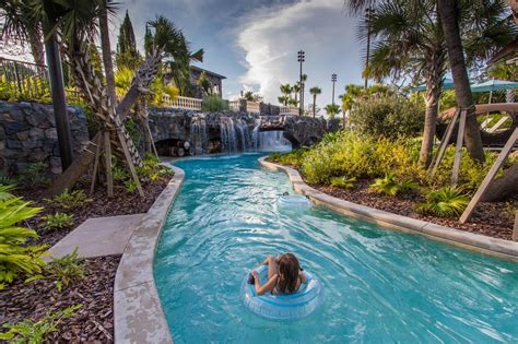 hotels with lazy rivers