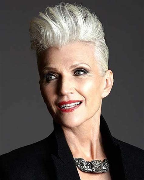 hottest short haircuts for older women 60