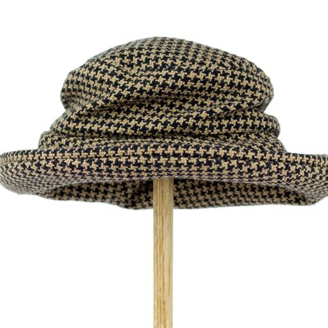 houndstooth hats for women