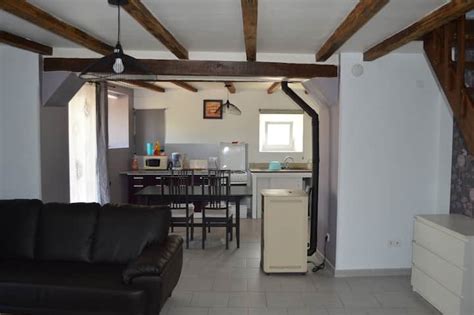 House For Rent Courcelles