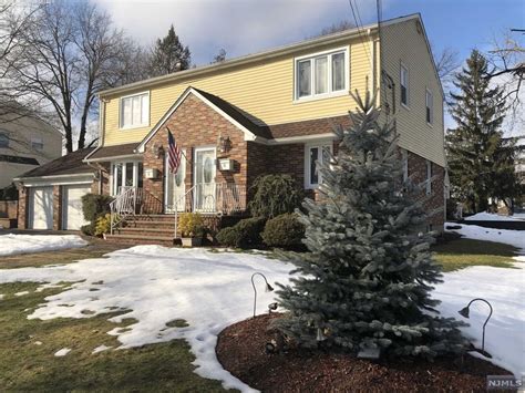 house for sale in bergenfield new jersey