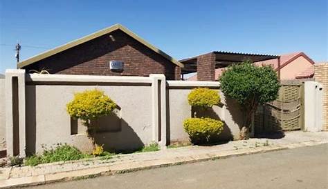 Houses For Sale In Soweto Pimville Bester 3 Bedroom House Zone 4 RE/MAX™ Of