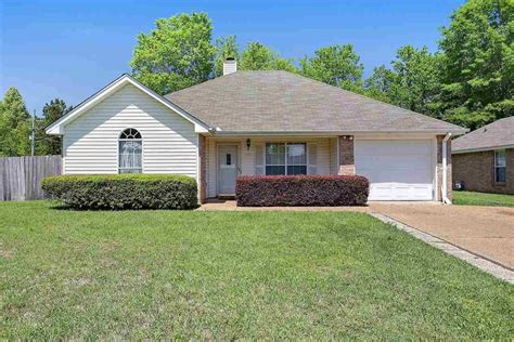 houses in byram ms