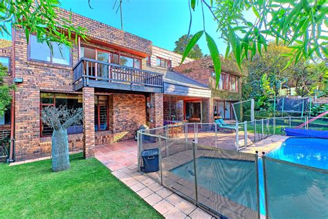 houses on auction in bryanston