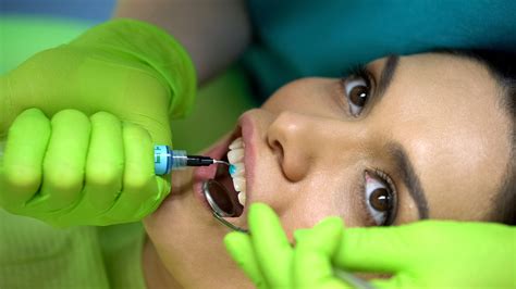 Andalucía aprueba un decreto para regular la asistencia dental a niños