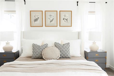 12 Ways to Arrange Pillows on a Bed