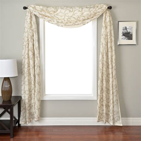 7 Best Fabric For Valances [2022] [List & Features]