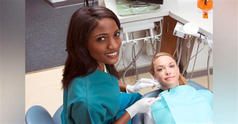 What Does a Dental Assistant Do? Carrington.edu