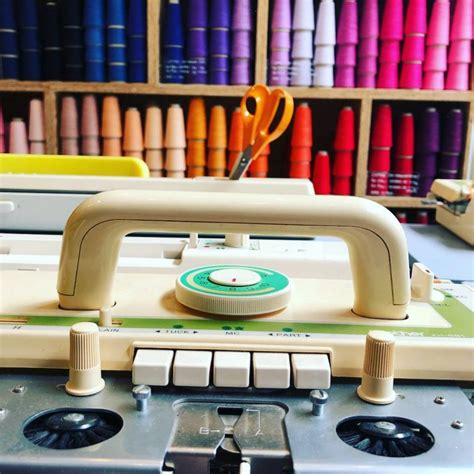 Knitting Fashion Lace On The Bond Knitting Machine