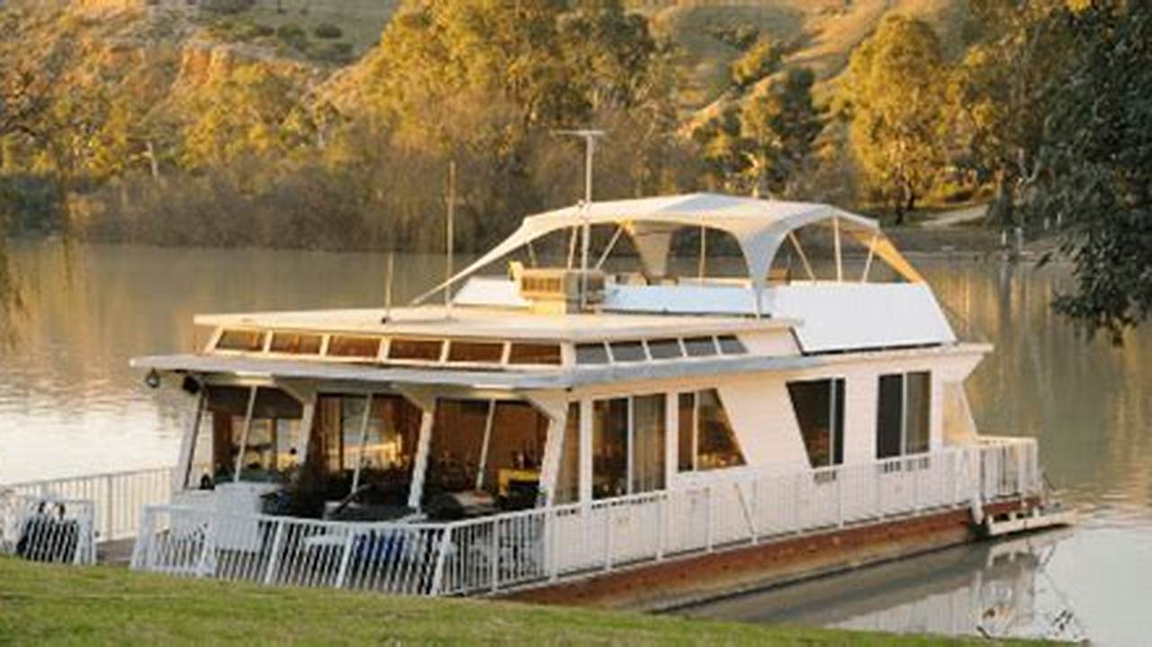 Unveiling the Cost of Houseboat Rentals: A Guide for the Adventurous Traveler