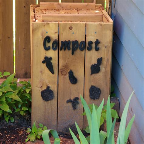 How to Create an Indoor Compost Bin that Doesn’t Smell